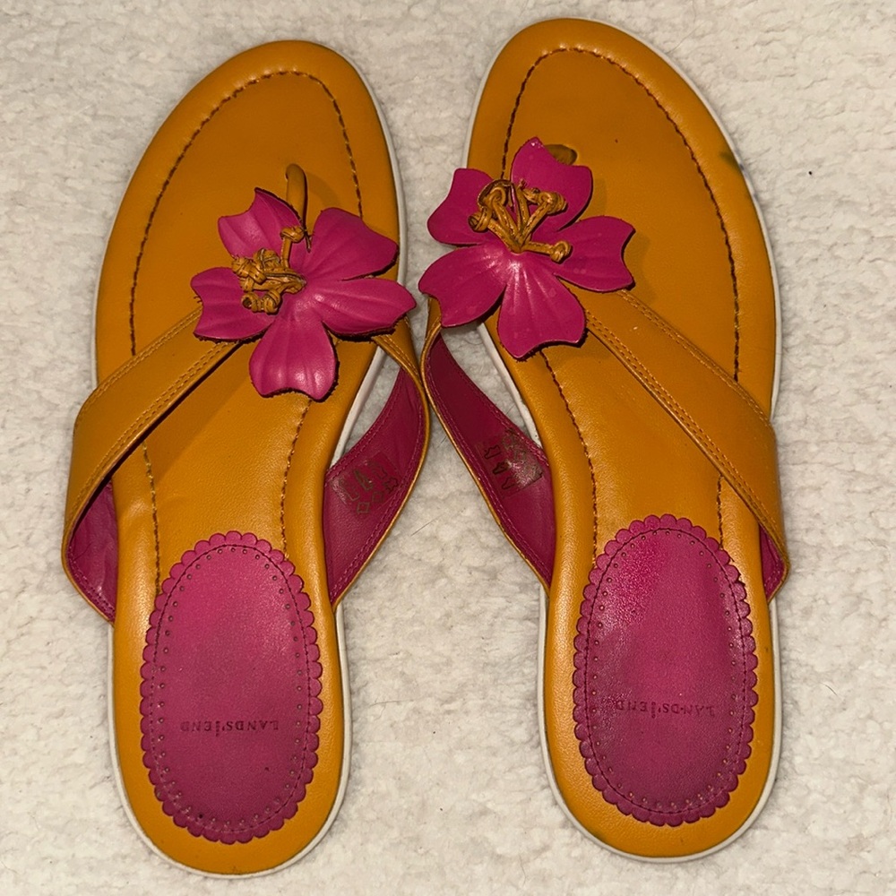 Lands End thong sandals with removable flower